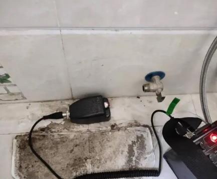 亭湖屋顶漏水维修公司分享下卫生间漏水的危害及解决方法